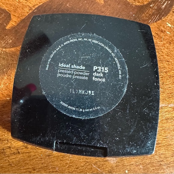 Avon Pressed Powder Dark - Picture 4 of 4